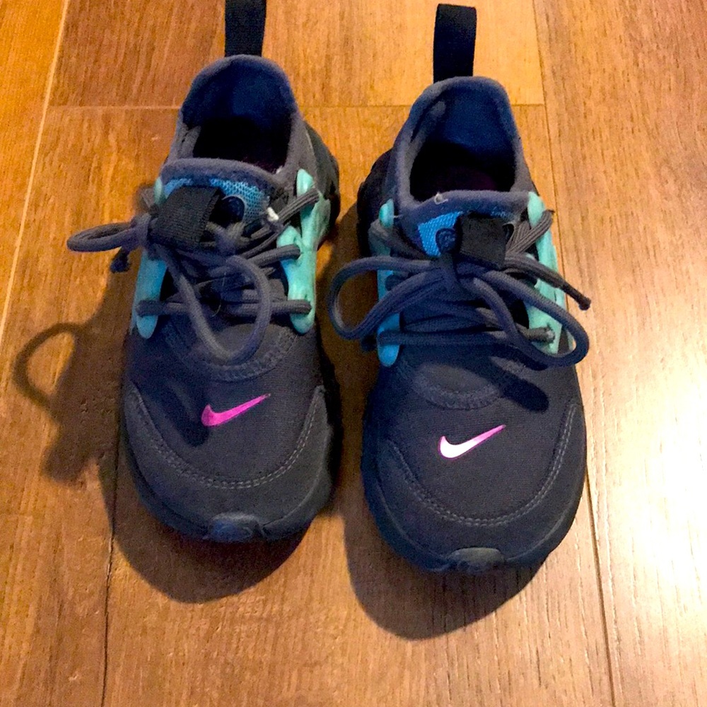 Girls Nike shoes